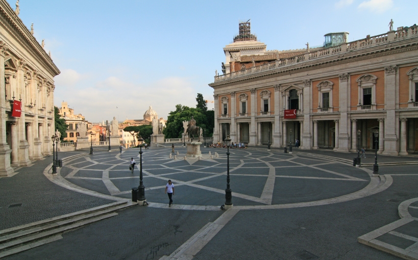 Piazza_del_Campidoglio_Roma.jpg
